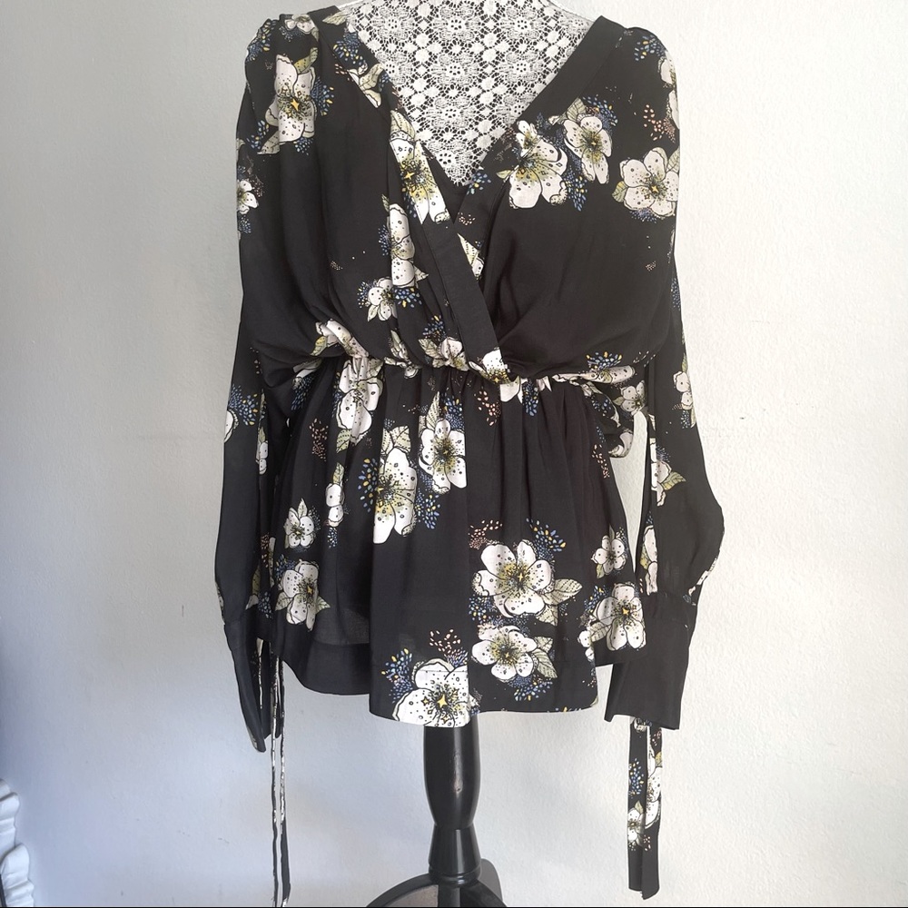 FREEPEOPLE, BRAND NEW w\out tags~Never Worn~Mini Dress~Floral Print, XS